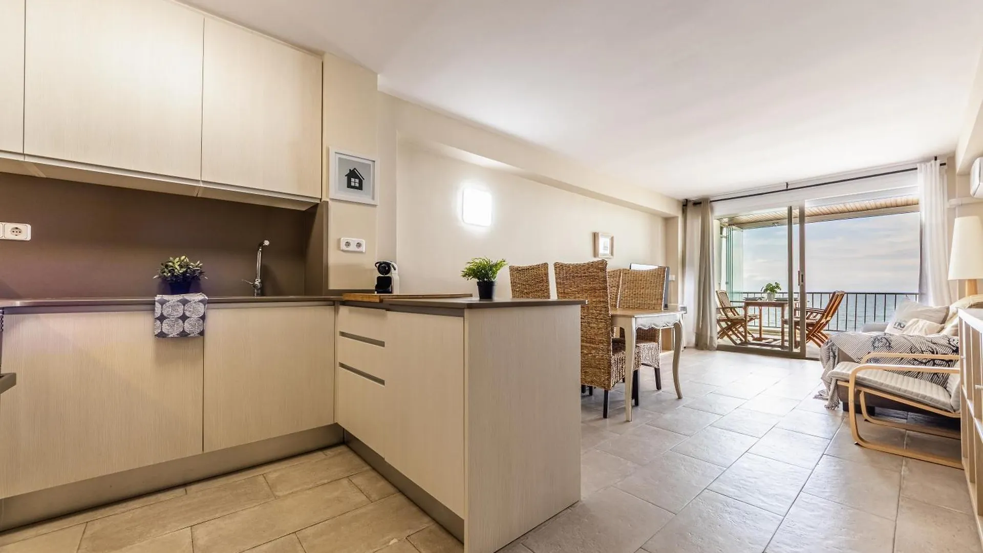 Homes&Go Bell Raco Deluxe III La Pineda 0*,